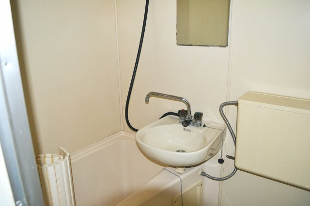 あるゾウパレス六軒町の浴室|コンパクトで使いやすいお風呂です