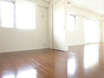 【居間・リビング】 | ラグゼガーデン松原