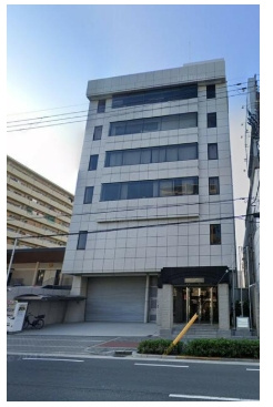 イーストビルの外観