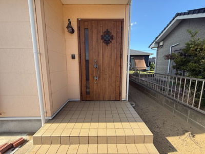 【玄関】 | 【オール電化】神栖市知手中央8丁目中古戸建て