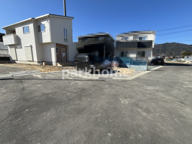 土佐市蓮池 -3期2棟1- 新築戸建ての前面道路含む現地写真|2026年1月中旬