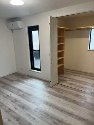 【洋室】 | 新築住宅　高知市潮新町１丁目 | 2階洋室・WIC
