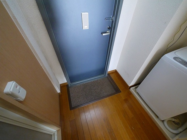 レオパレスナカノの玄関|きれいな玄関です