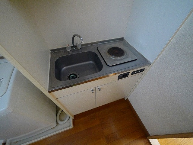 レオパレスナカノのキッチン|使いやすいキッチンです