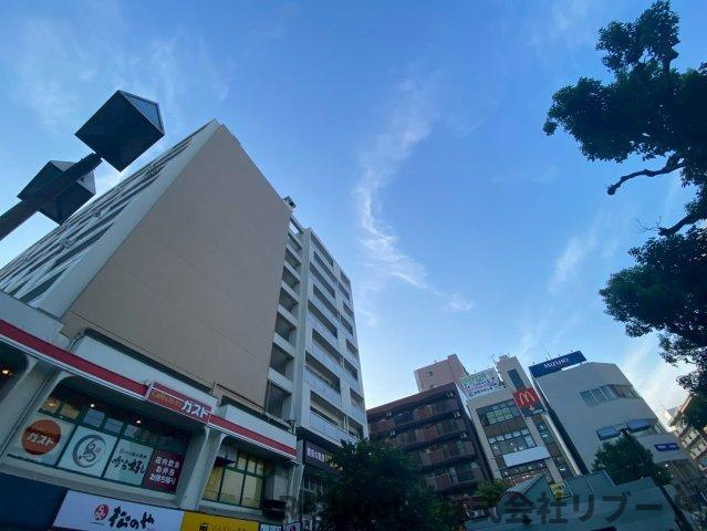 ファミリーコーポ南行商協ビルの外観