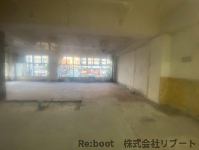 ファミリーコーポ南行商協ビルの内装