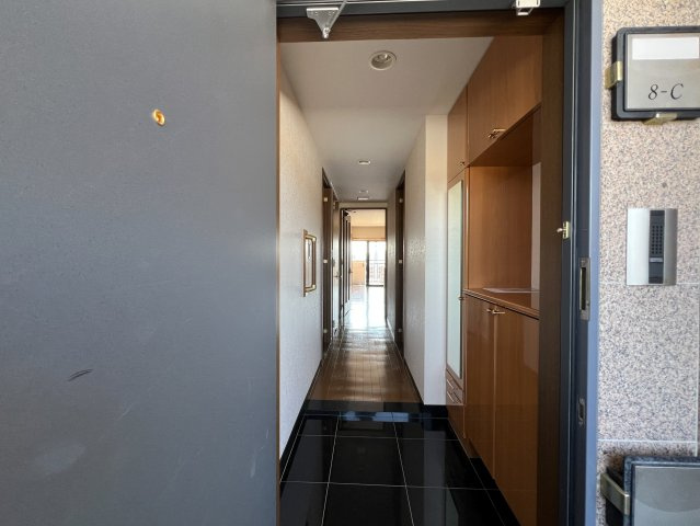 フォルツ南御座の玄関