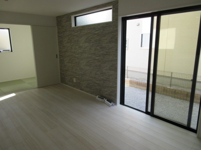 【仲介手数料無料】新築戸建　熊谷市上之2049-23（全2棟）の居間・リビング