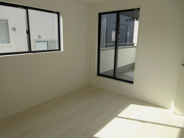 【仲介手数料無料】新築戸建　熊谷市上之2049-23（全2棟）の洋室