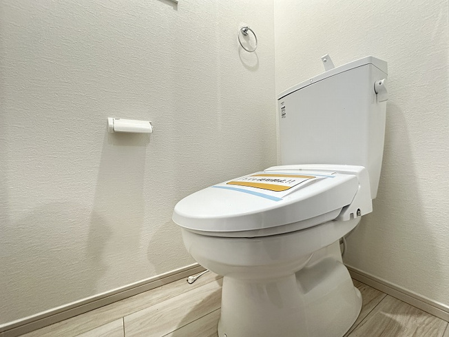 【トイレ】 | 志木市柏町1丁目　新築一戸建住宅　全2棟　(志木本店) | 1Fトイレ