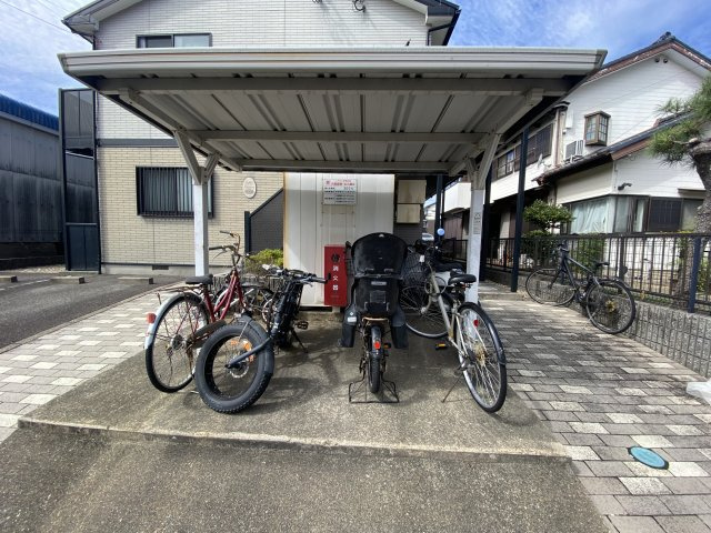 アンプルール ブワ ヒラのその他共用部分