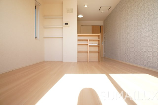 熊本市南区出仲間５丁目のアパートの居間・リビング