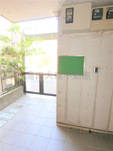 千鳥町ロッソコルサのその他共用部分|1階共用廊下