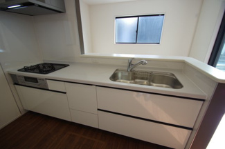 【キッチン】 | 【仲介手数料無料！！】日野市旭が丘5丁目　新築戸建て（全10棟）1号棟　5280万円