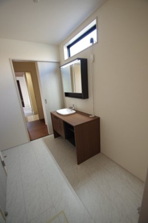 【脱衣所】 | 【仲介手数料無料！！】日野市旭が丘5丁目　新築戸建て（全10棟）1号棟　5280万円