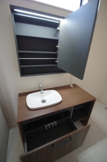 【洗面所】 | 【仲介手数料無料！！】日野市旭が丘5丁目　新築戸建て（全10棟）1号棟　5280万円