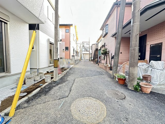 【前面道路含む現地写真】 | 志木市柏町1丁目　新築一戸建住宅　全2棟　(志木本店) | 現地（2026年1月）撮影／東武東上線「志木」駅まで徒歩14分の立地