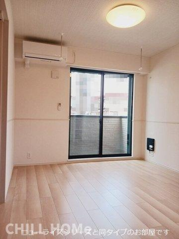 ヒカルサ伊勢崎Ⅱの居間・リビング|他社様掲載物件もまとめてご紹介、ご案内可能です(^^)/