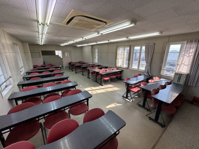 篠の風事務所のロビー