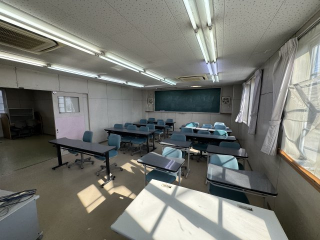 篠の風事務所のロビー