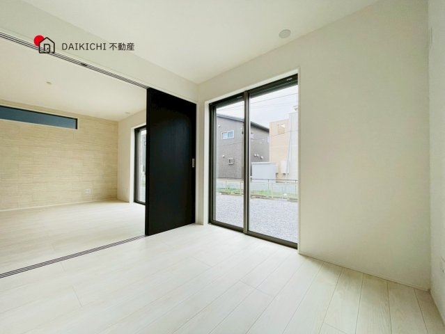 【洋室】 | 久喜市南7期　GRAFARE DESIGN　新築戸建　全2棟　2号棟