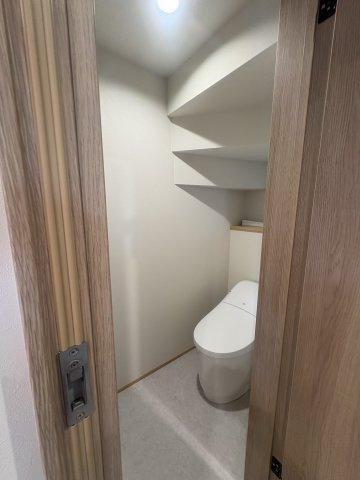南梅本建売住宅のトイレ