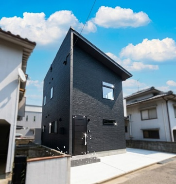 南梅本建売住宅の外観