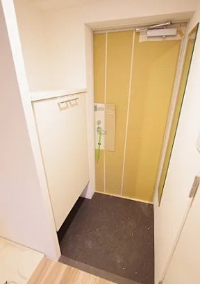 セレニテ三国プリエの玄関