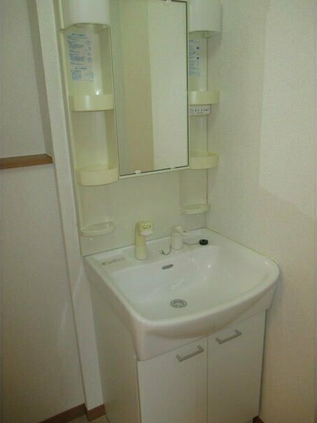 トムハウスIIの独立洗面台