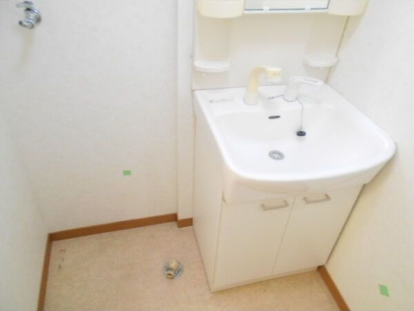 トムハウスIIの独立洗面台