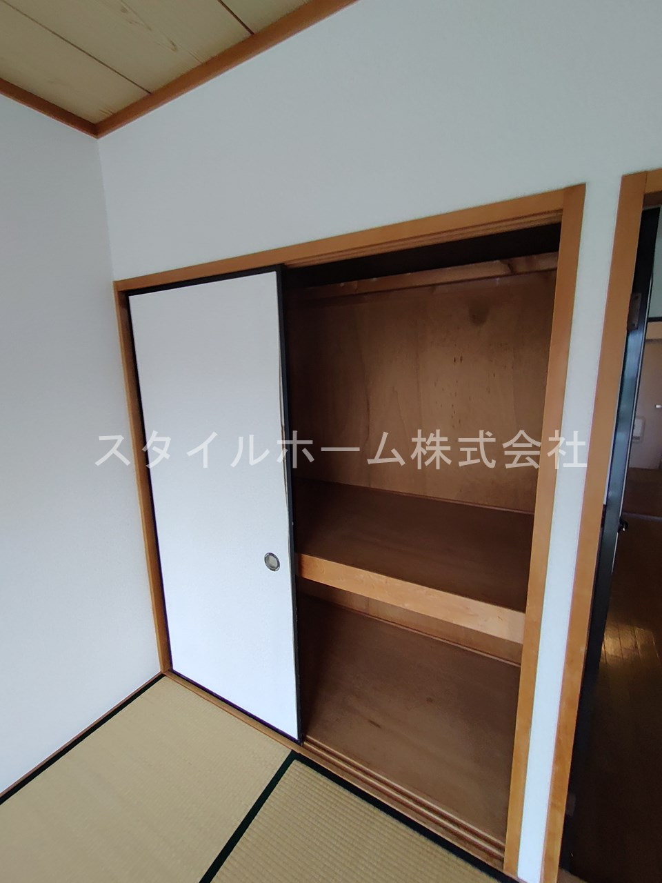 シティハイツ住吉Aの収納|同建物内別部屋の写真です。