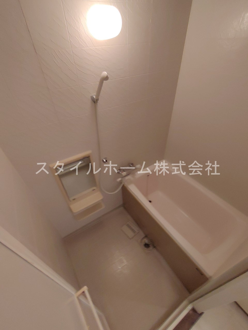 シティハイツ住吉Aの浴室|同建物内別部屋の写真です。