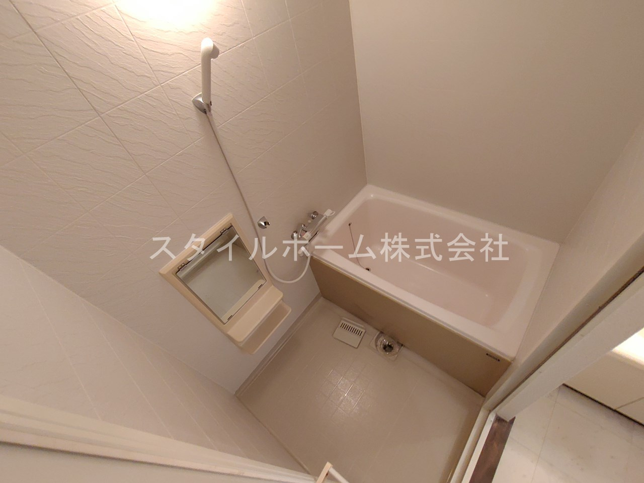 シティハイツ住吉Aの浴室|同建物内別部屋の写真です。