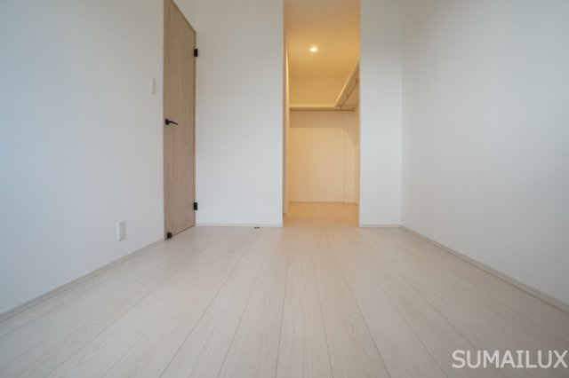 ネオステージ龍田の洋室