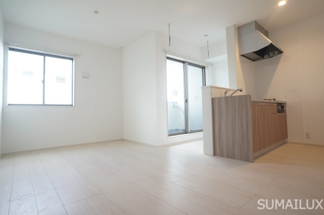 ネオステージ龍田の居間・リビング