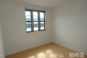 グリシーナの寝室