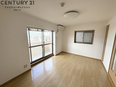 床の色味が明るいので、お部屋全体が明るい印象になります！