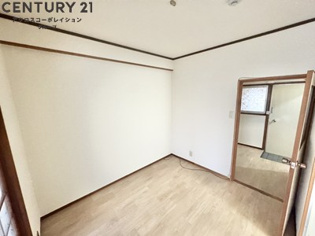 サンエイ第一ビルの居間