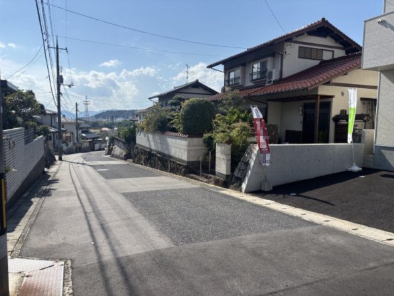 安佐北区亀崎第1の前面道路含む現地写真