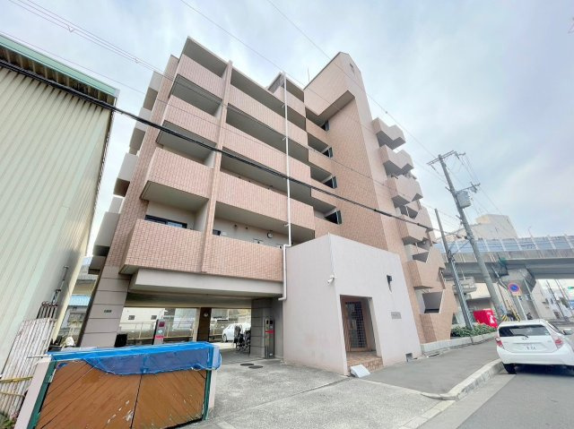 トヨサンマンションの外観