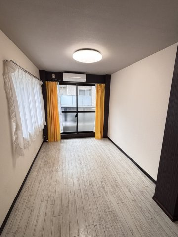 ガルボ茨木の居間・リビング