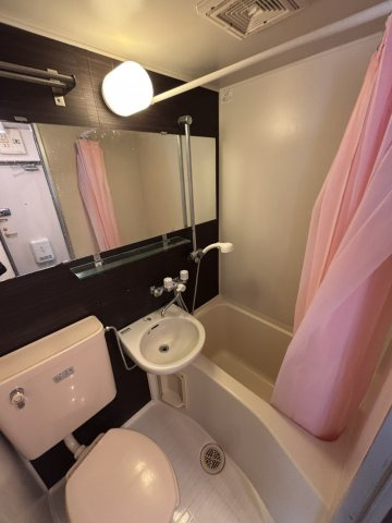 ガルボ茨木の浴室