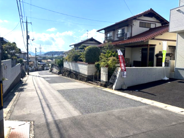 安佐北区亀崎第1の前面道路含む現地写真|前面道路です。