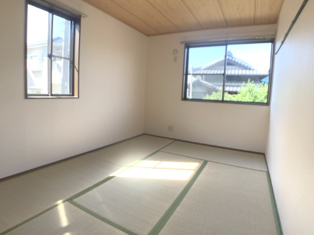 ガーデンヒルズの和室|別部屋反転間取のお写真になります。参考にご覧くださいませ。