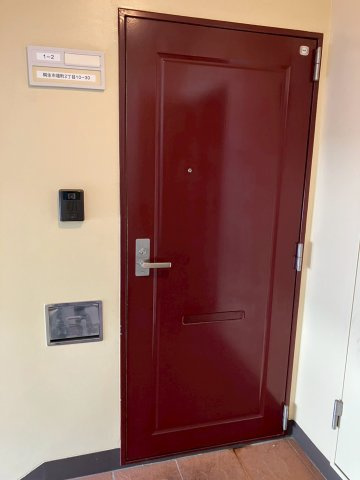 マンションTSUZUKIの玄関