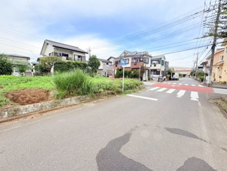 【前面道路含む現地写真】