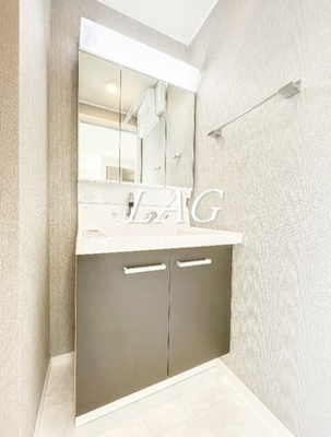 【洗面所】 | シティライツ本八幡 | 洗面台です。