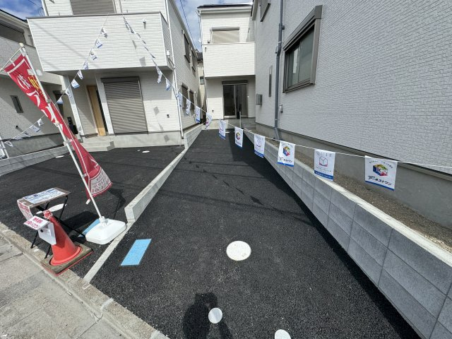 葛飾区西水元６丁目新築戸建【幸田小学校：6分】の駐車場|3号棟駐車スペース・縦列２台駐車可