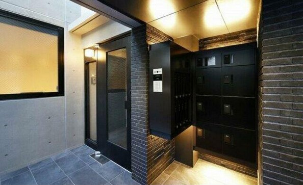 【エントランス】