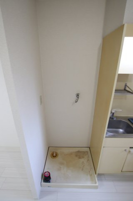 【設備】 | サンセルジュ深井 | 室内洗濯機置場